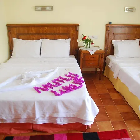 Hotel Castelino Akyarlar 2*