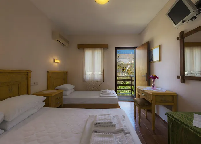 Castelino Akyarlar Hotel