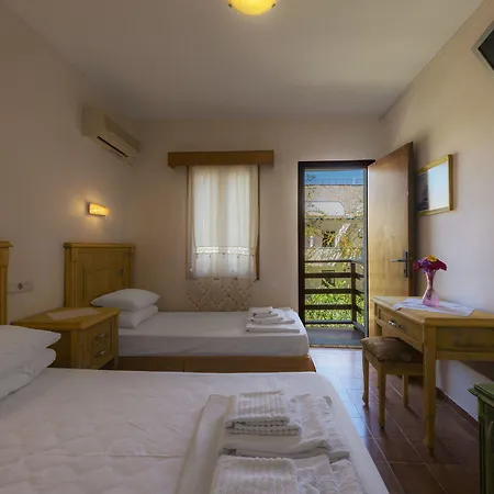 Castelino Akyarlar Hotel