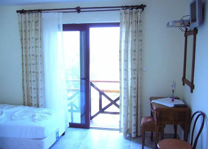 Castelino Akyarlar 博德鲁姆